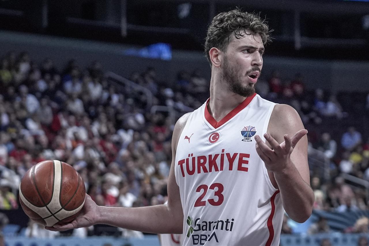 Alperen Sengun (23) of Türkiye in action during the FIBA EuroBasket 2025 quarterfinal match between Türkiye and Poland at Arena Riga in Riga, Latvia, September 9, 2025. (AA Photo)