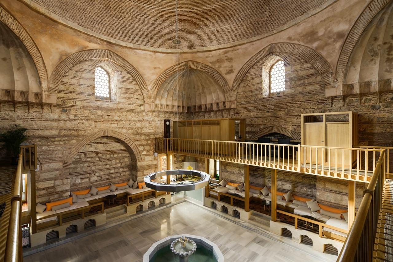 The resting room at the Kilic Ali Pasa Hammam in Istanbul, Türkiye. (Photo via kilicalipasahamami.com)