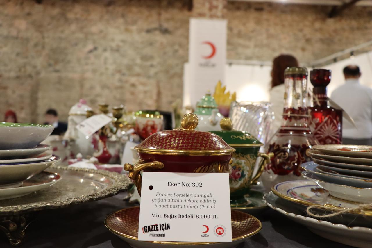 Porcelain and decorative objects presented for sale at the “Goodness for Gaza” exhibition in Dolmabahce, with proceeds going to aid Gaza, Istanbul, Türkiye, September 10, 2025. (AA Photo)