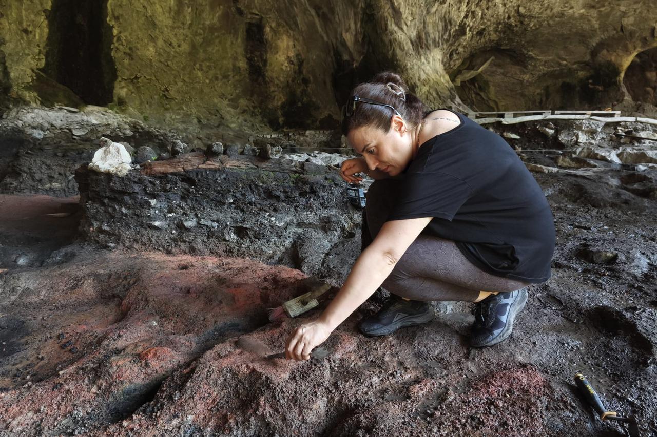 The study at Inonu Cave revealed that people living there 5,000 years ago often suffered from gastrointestinal issues—such as nausea, stomach pain, vomiting, and diarrhea—and used coal and its derivatives as remedies. Zonguldak, Türkiye. September 12, 2025. (AA Photo)