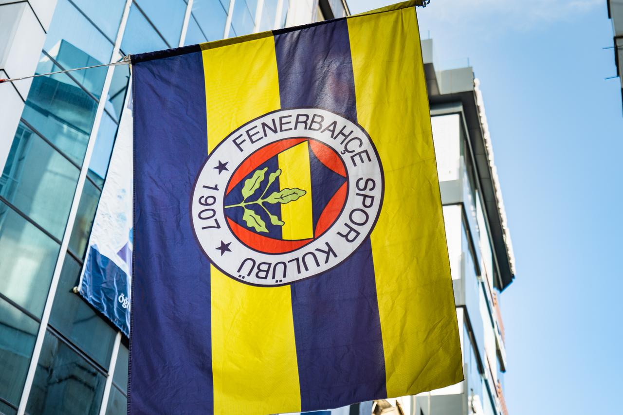 A Fenerbahce flag flies in Istanbul’s Kadikoy district, Türkiye, August 2022. (Adobe Stock Photo)