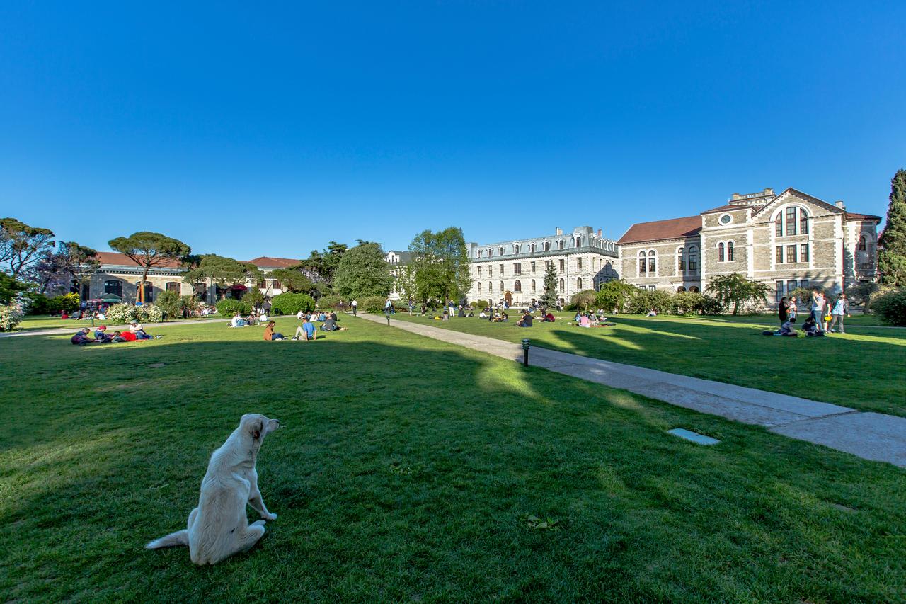 Students enjoy a sunny day on the lush green lawns of Bogazici University’s historic campus, a landmark institution overlooking the Bosphorus in Istanbul, Türkiye, April 28, 2018. (AA Photo)