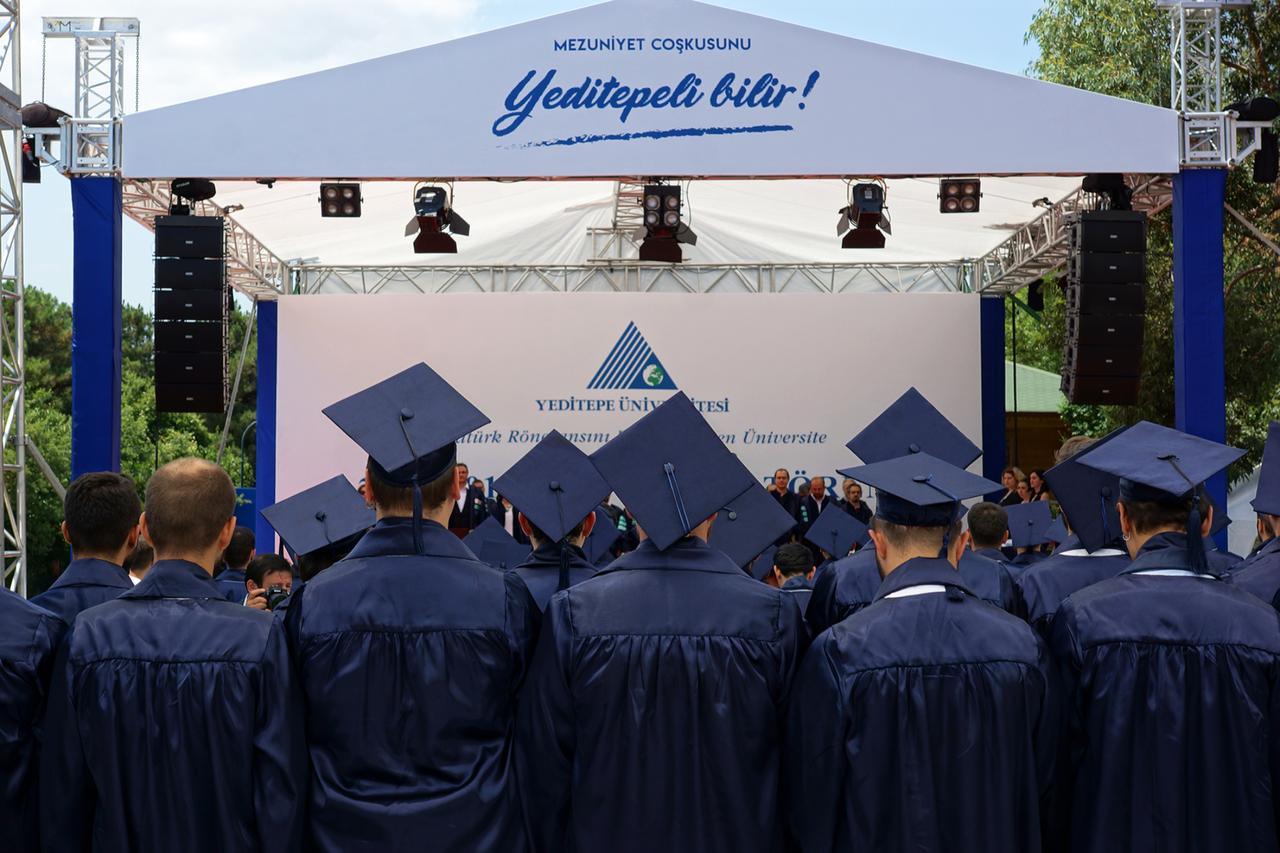Yeditepe University 2018 graduation ceremony. (Courtesy of Safak Komurlu)