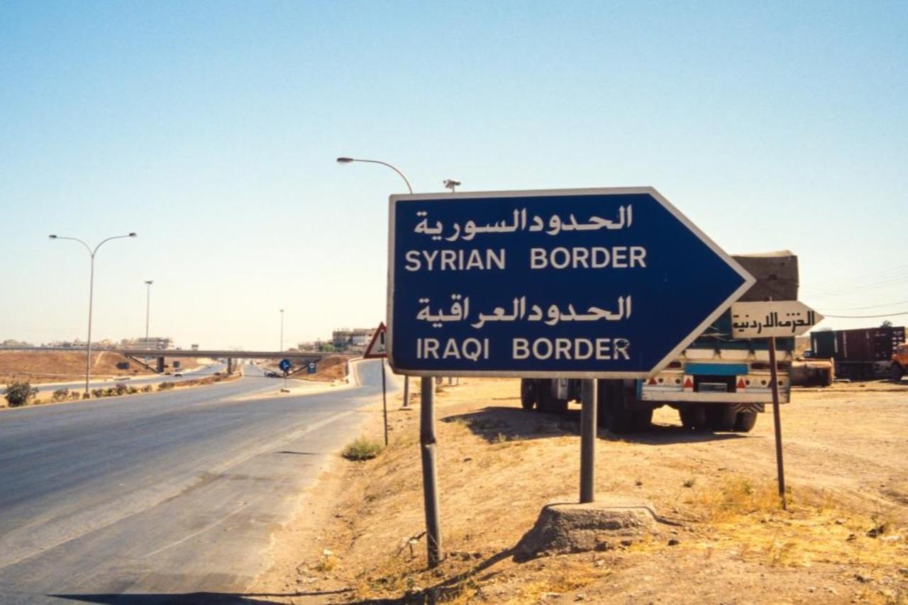 Iraqi militia reportedly enters Syrian territory, threatens residents