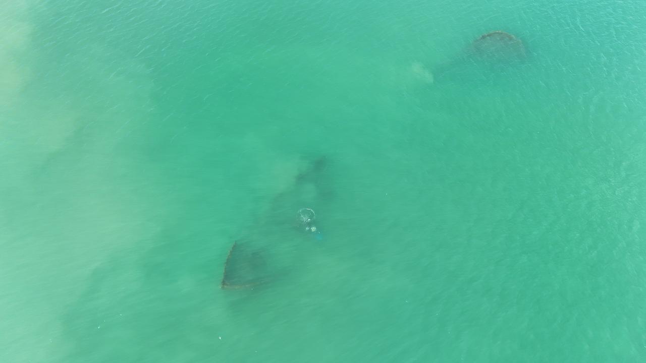 Aerial view shows divers examining the remains of the 1933 Russian cargo ship wreck off Ordu’s Black Sea coast, Sept. 15, 2025. (AA Photo)