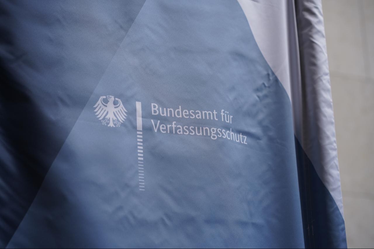 Banner of the Federal Office for the Protection of the Constitution (BfV) at the Federal Ministry of the Interior in Berlin, August 23, 2025. (Adobe Stock Photo)