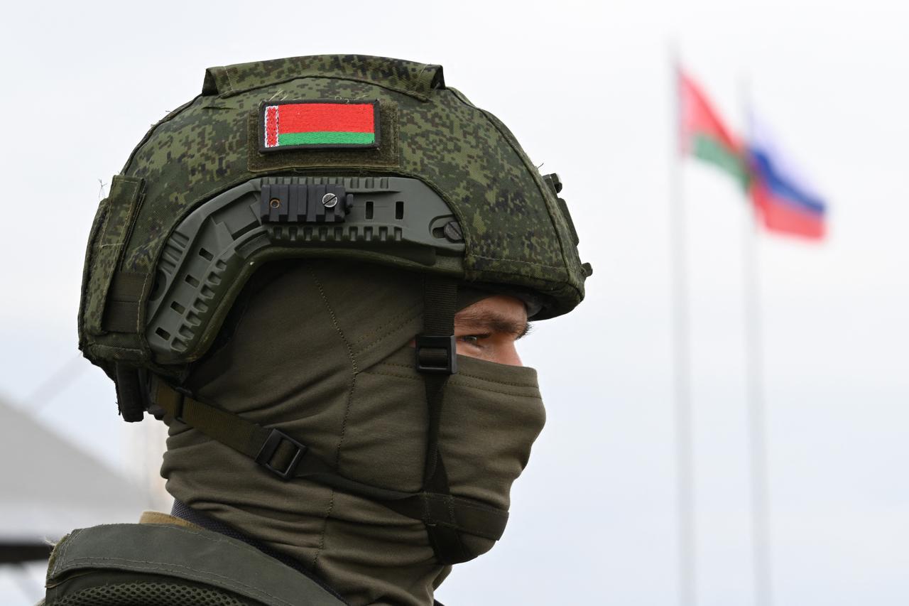 A Belarus' serviceman takes part in the "Zapad-2025" (West-2025) joint Russian-Belarusian military drills at a training ground near Borisov, east of capital Minsk, Sept. 15, 2025. (AFP Photo)