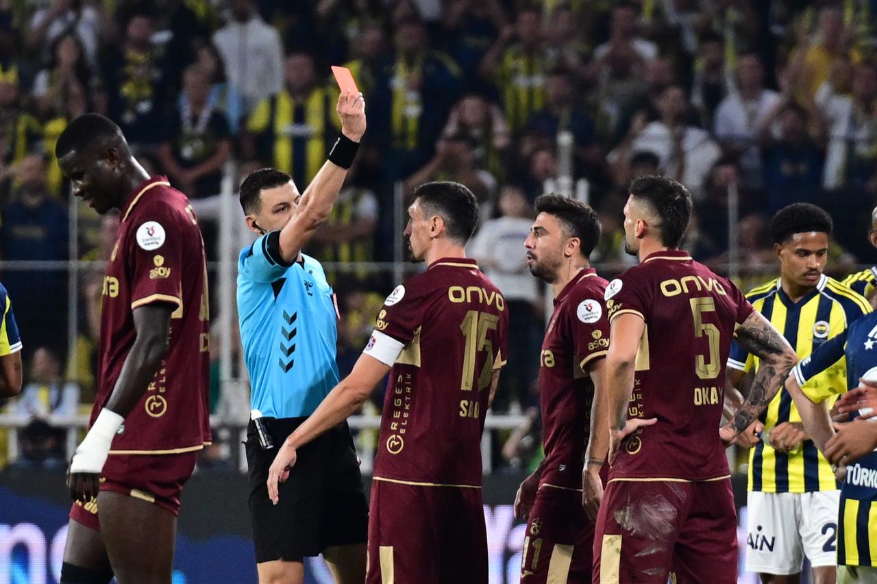 Turkish Super Lig week 5 erupts in controversy: VAR, red cards, offside drama