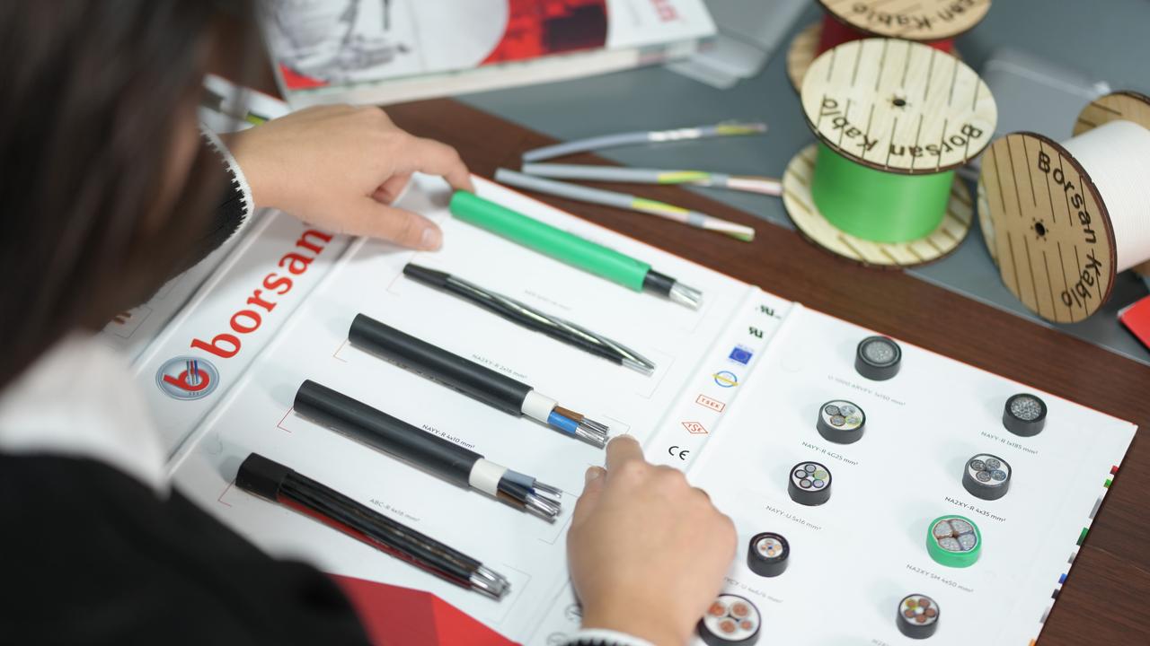 A Turkish company prioritizing environmentally conscious R&D projects uses boron ore, Indian hemp, snail and seashell powder as raw materials in cable manufacturing, accessed on Sept. 16, 2025. (AA Photo)