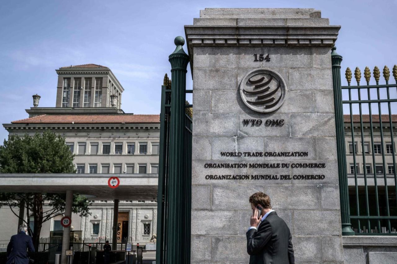AI could boost global trade by 37% through 2040, WTO report finds