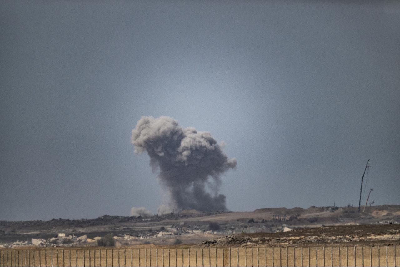 Smoke rises from an area following Israeli armys attacks in Gaza City, Gaza, Sept. 16, 2025. (AA Photo)