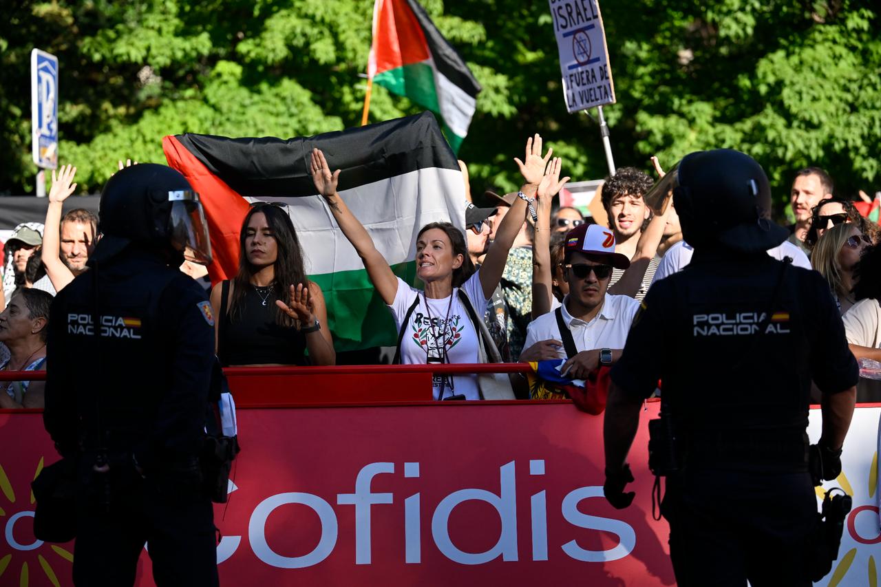 Real Madrid restricts Palestinian flags during Champions League clash with Marseille