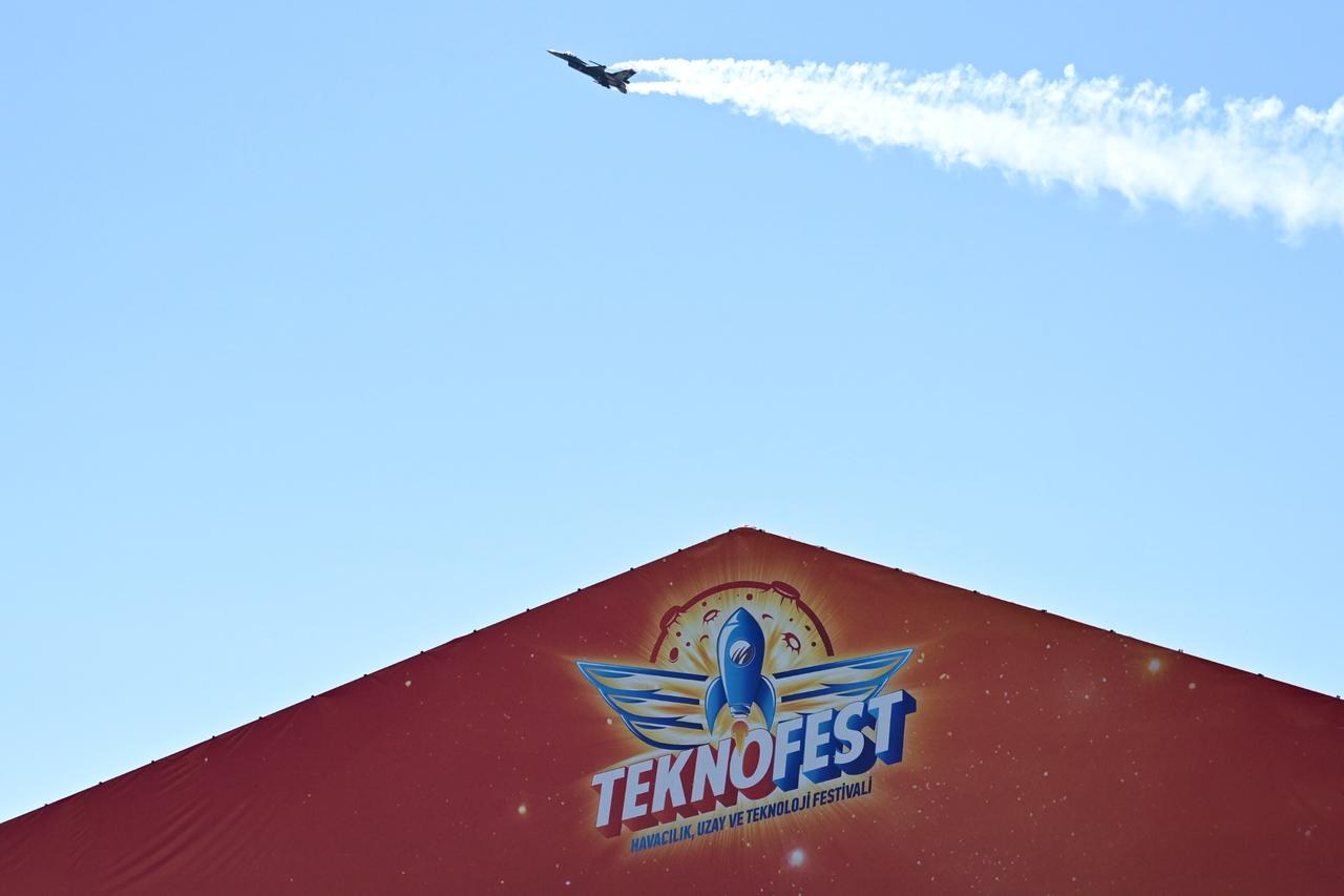Teknofest 2025 opens in Istanbul featuring air shows, tech competitions