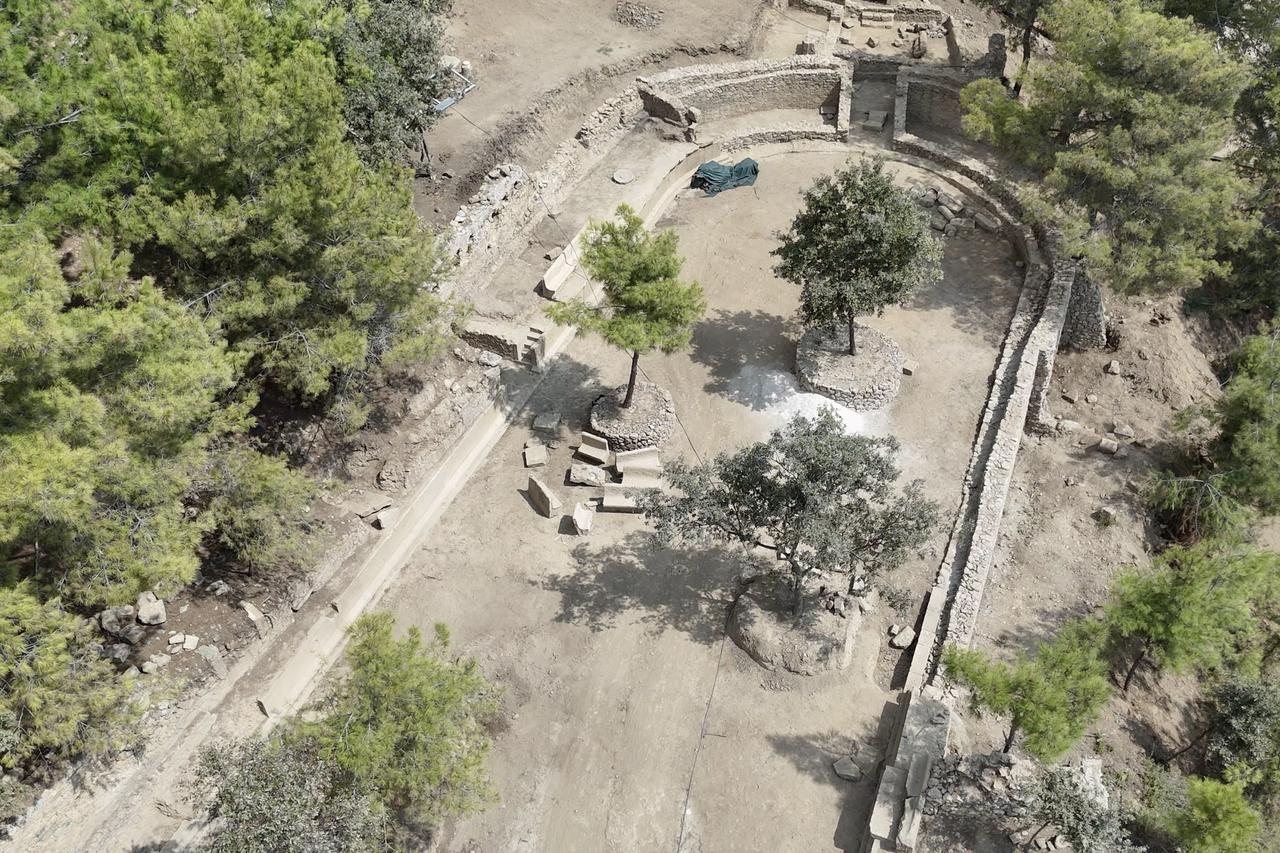 1,800-year-old stadium unearthed in Türkiye's ancient city of Syedra
