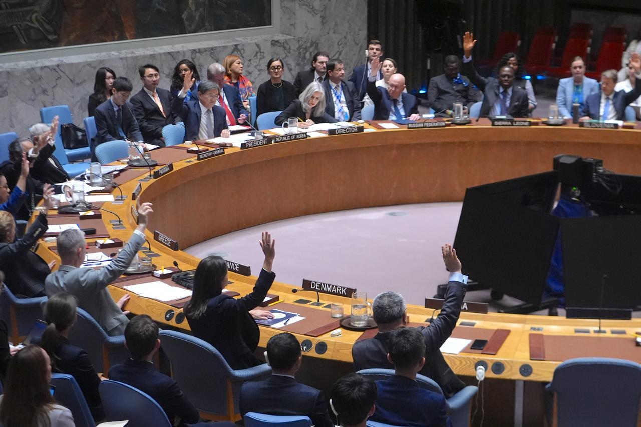The U.N. Security Council votes on the draft resolution demanding a ceasefire and aid access in Gaz, at U.N. headquarters in New York, U.S. on Sept. 18, 2025. (AA Photo)
