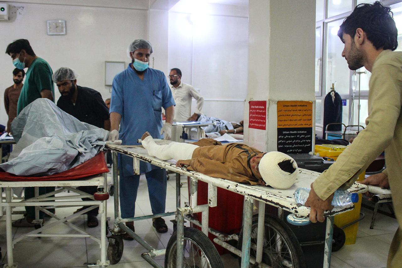 Injured Afghan people receive treatment at a hospital after an earthquake in Jalalabad, in Eastern Afghanistan, Sept. 1, 2025. (AFP Photo)