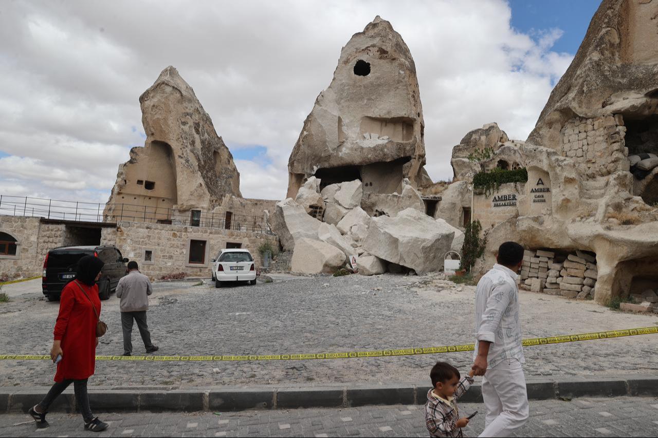 A collapsed fairy chimney in the Goreme district of Nevsehir, Türkiye, Sept. 20, 2025. (AA Photo)