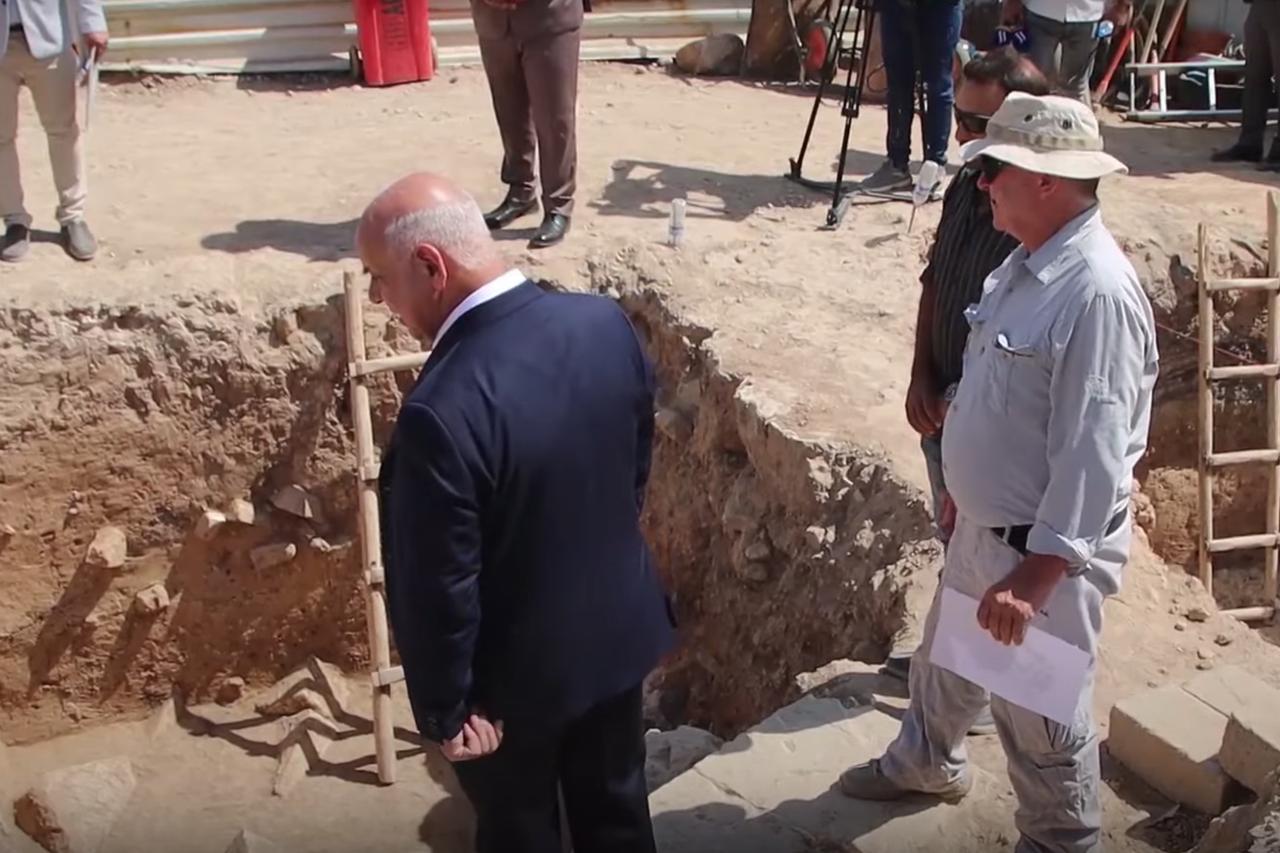 Iraq discovers largest Assyrian winged bull, standing 6 meters tall Image