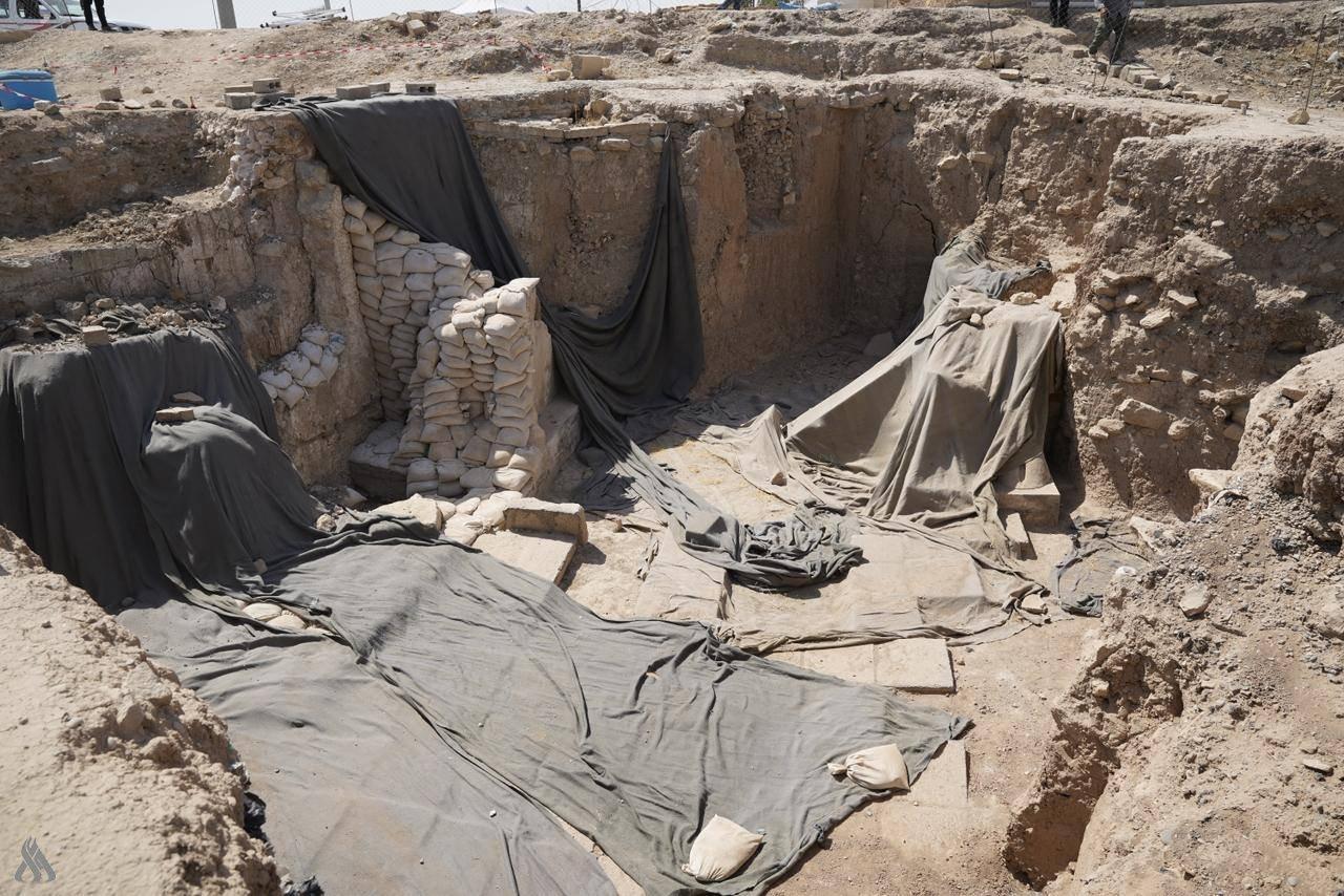Discovery of the Largest Winged Bull in Assyrian History, Standing 6 Meters Tall, Behind the Prophet Jonah Mosque in Mosul, Iraq, September 19, 2025. (Iraqi News Agency Photo)