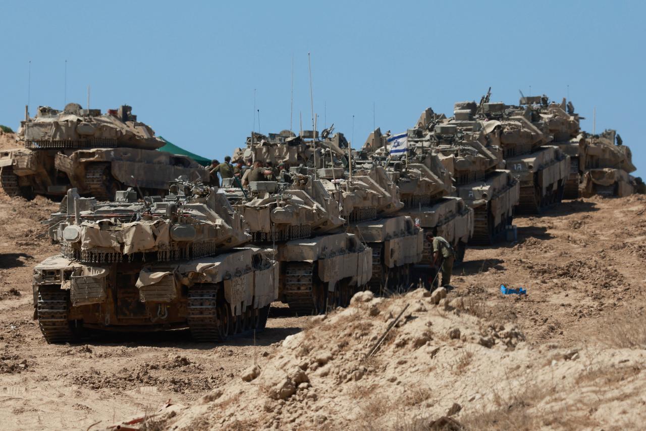 A convoy of Israeli tanks is deployed at Israel's border with the Gaza Strip on Sept. 16, 2025. (AFP Photo)