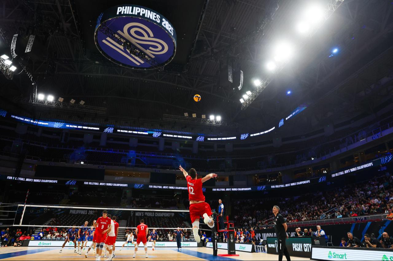 Adis Lagumdzija of Türkiye during the round of 16 match between Türkiye and the Netherlands, in the FIVB Volleyball Men's World Championship, at the Mall of Asia Arena, in Pasay City, Metro Manila, Philippines, September 20, 2025. (AA Photo)