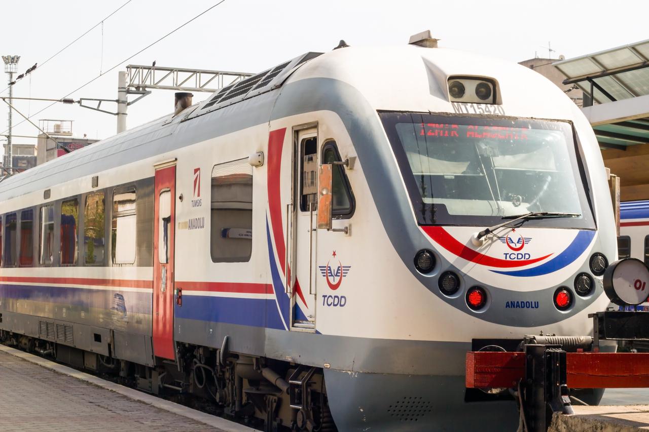 Intercity public train belonging to the State Railways is waiting for its passengers at Izmir-Basmane station in Izmir, Türkiye, June 10, 2023. (Adobe Stock Photo)