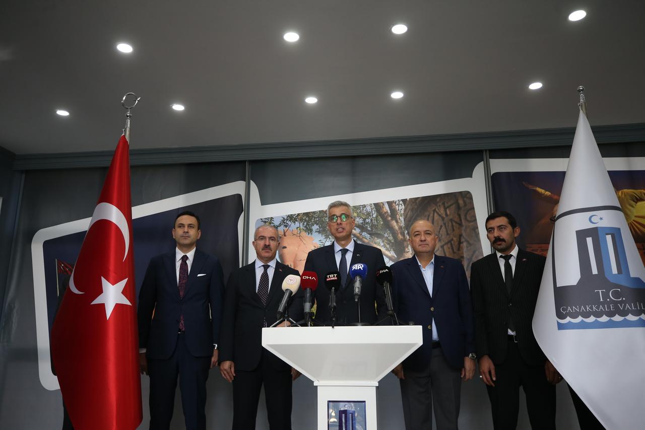 Turkish Health Minister Kemal Memisoglu speaks during a press conference at the Governor's Office in Canakkale, Türkiye, on Sept. 20, 2025. (AA Photo)