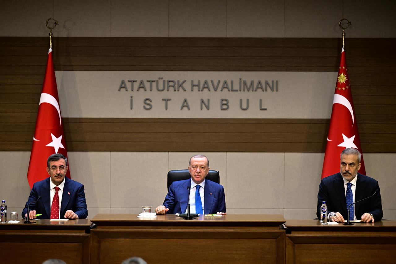 President Erdogan speaks during a press conference at Ataturk Airport in Istanbul, Türkiye, before departing for the U.S. to attend the UN General Assembly, Sept. 21, 2025. (AA Photo)