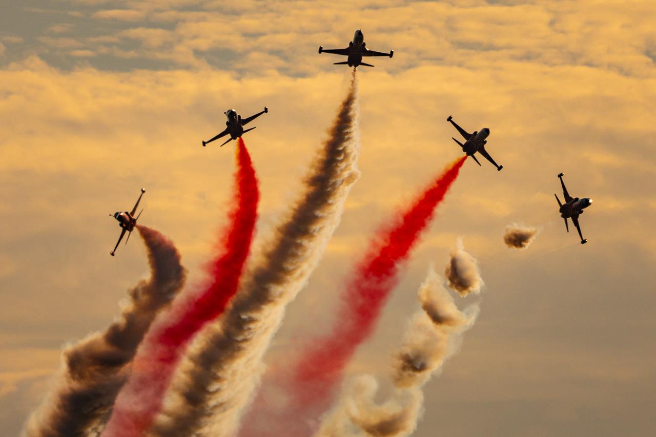 Turkish Stars (Turkish Air Force), performs on the first day of NATO Days in Ostrava and Czech Air Force Days in Mosnov, Czech Republic on Sep. 20, 2025. (AA Photo)