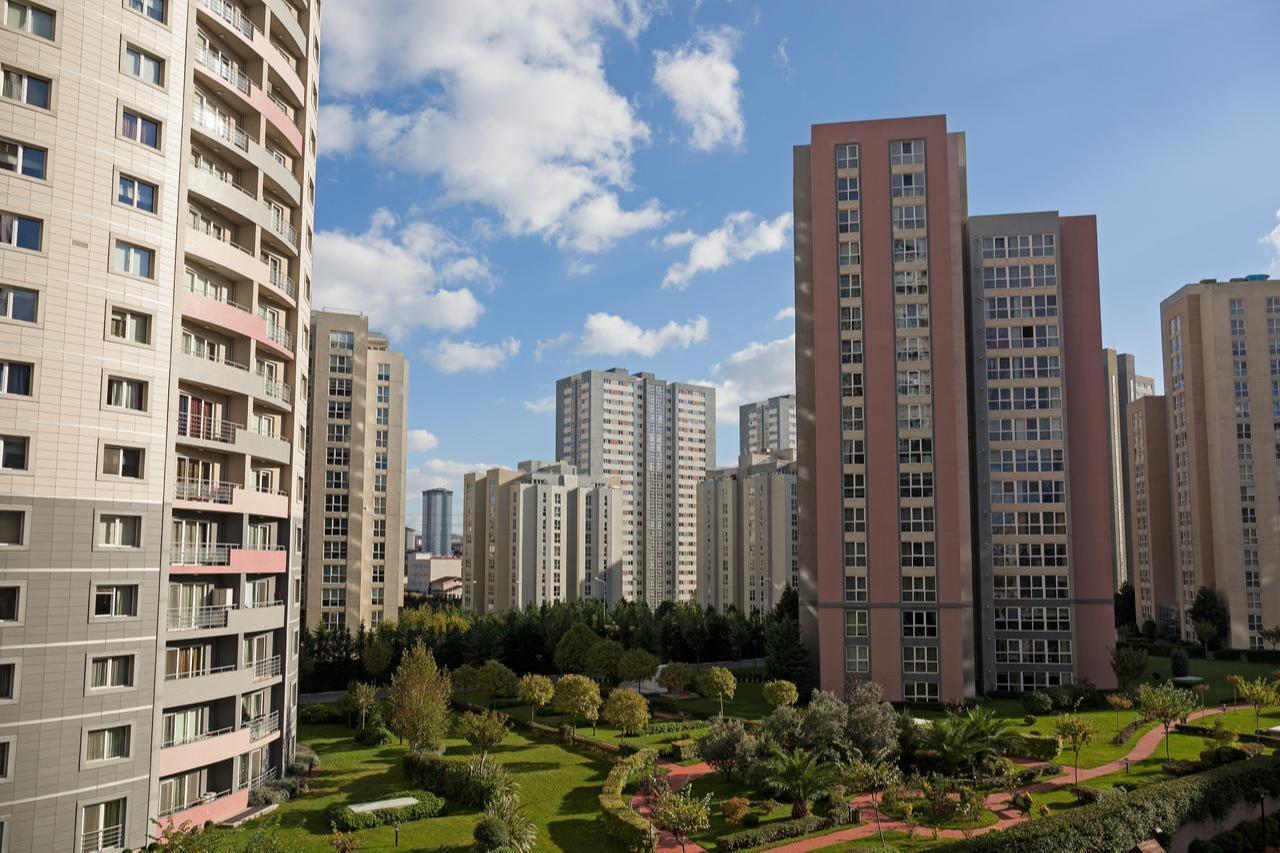 Residential apartment buildings in Istanbul, Türkiye. (Adobe Stock Photo)