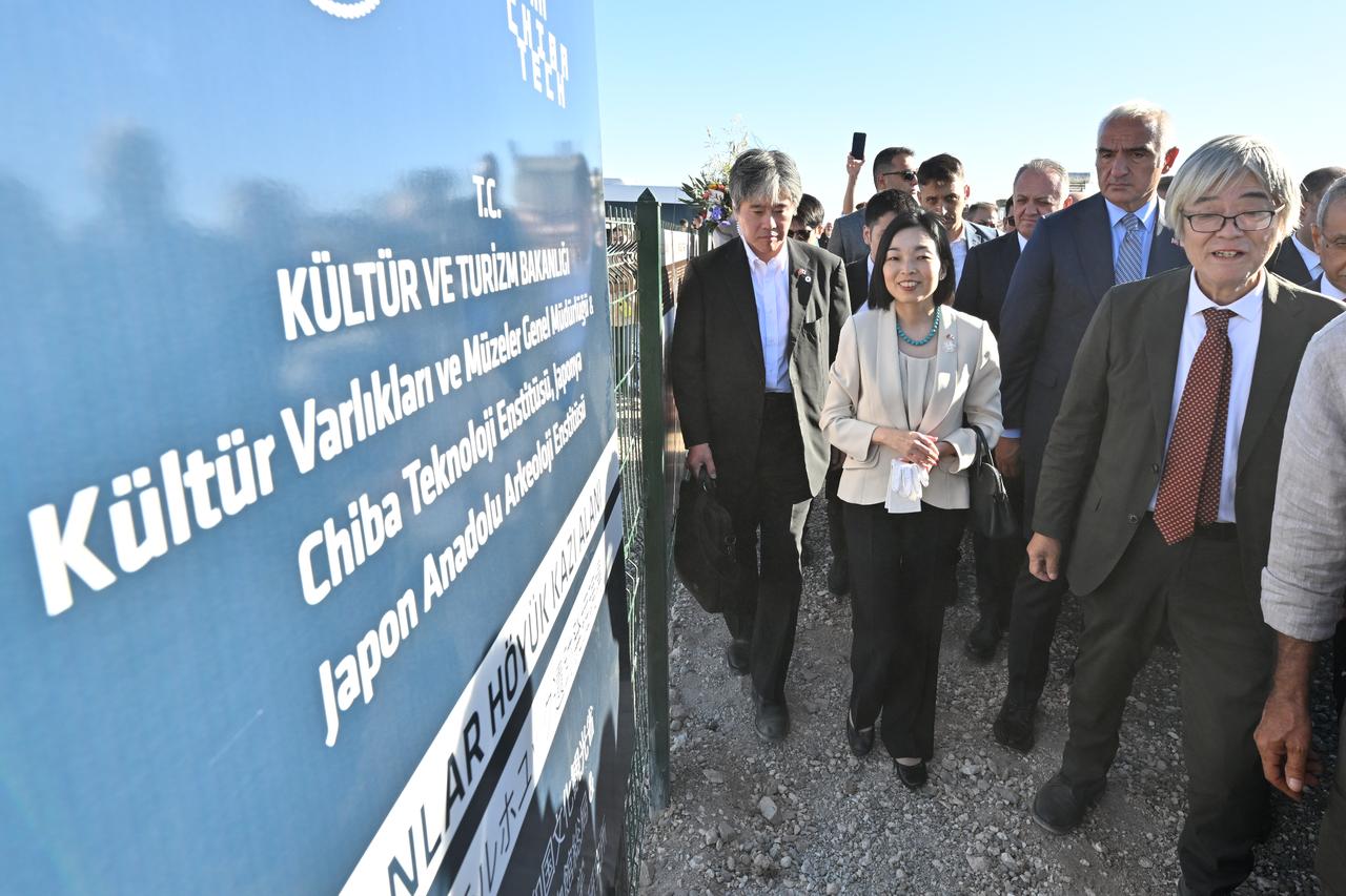 Türkiye-Japan strengthen cultural ties as excavations begin at Ayanlar Mound Image