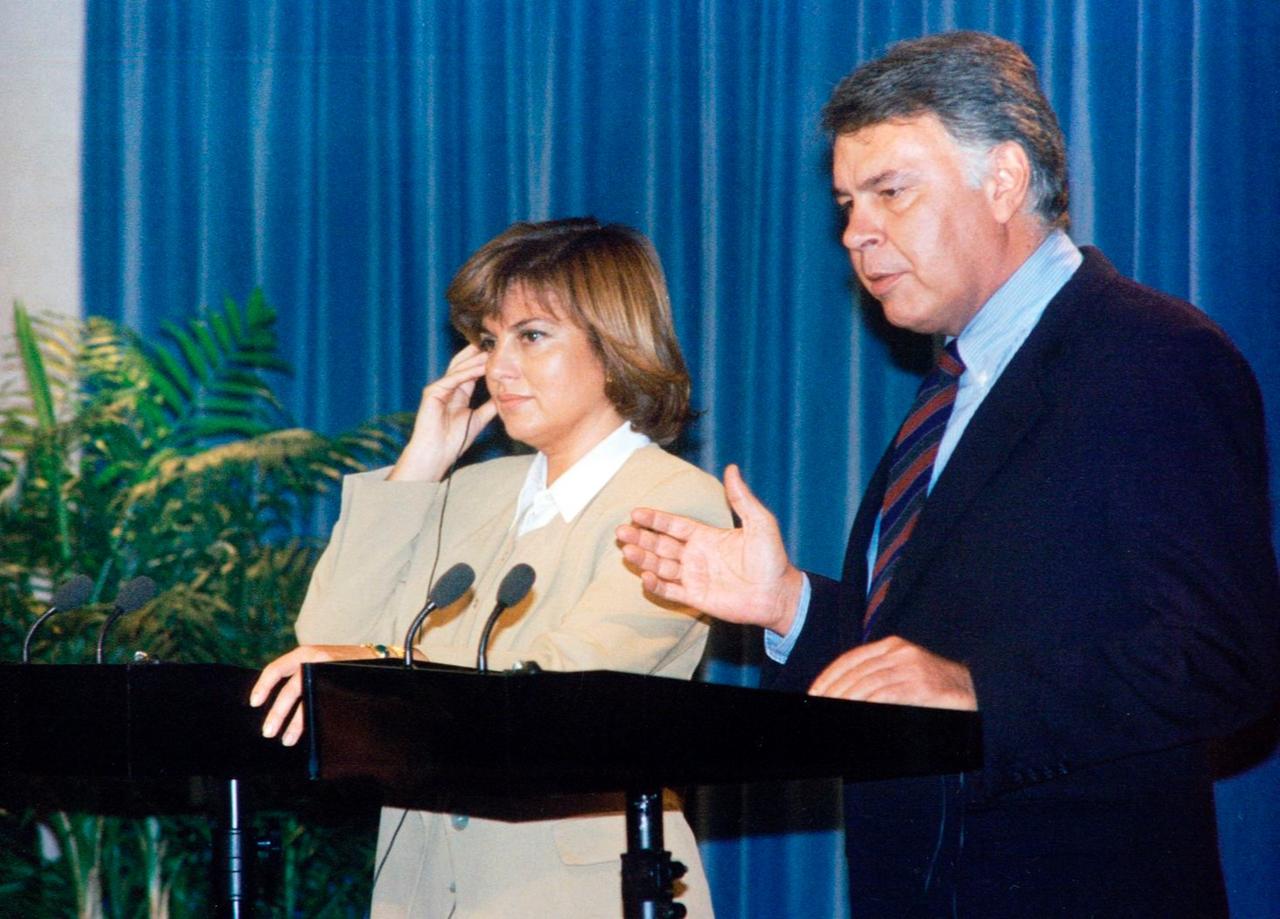 Tansu Ciller and Felipe Gonzalez in Palace of Moncloa, accessed on Sep. 23, 2025. (Photo via Wikipedia Commons)