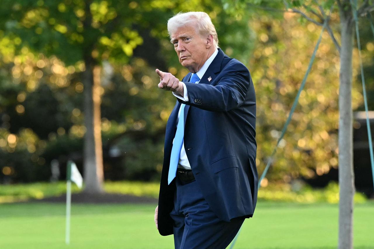 US President Donald Trump walks to board Marine One as he departs from the South Lawn of the White House in Washington, DC, on Septemeber 22, 2025. (AFP Photo)