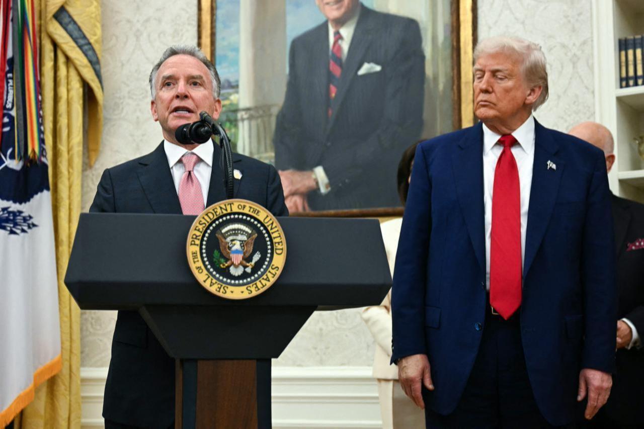 Orta Doğu Steve Witkoff'un özel elçisi, Washington, DC, ABD, ABD, ABD, 28 Mayıs 2025'teki Oval Ofisinde Washington, DC Jeanine Pirro için geçici olarak küfür sırasında açıklamalar sunar. (AFP Photo)