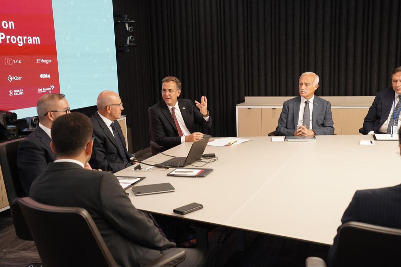 A closed roundtable on Türkiye’s Medium-Term Program takes place during the 17th Türkiye Investment Conference, with Treasury and Finance Minister Mehmet Simsek and Central Bank Governor Fatih Karahan addressing U.S. investors in New York on September 23, 2025. (Photo via X/@taikofficial)