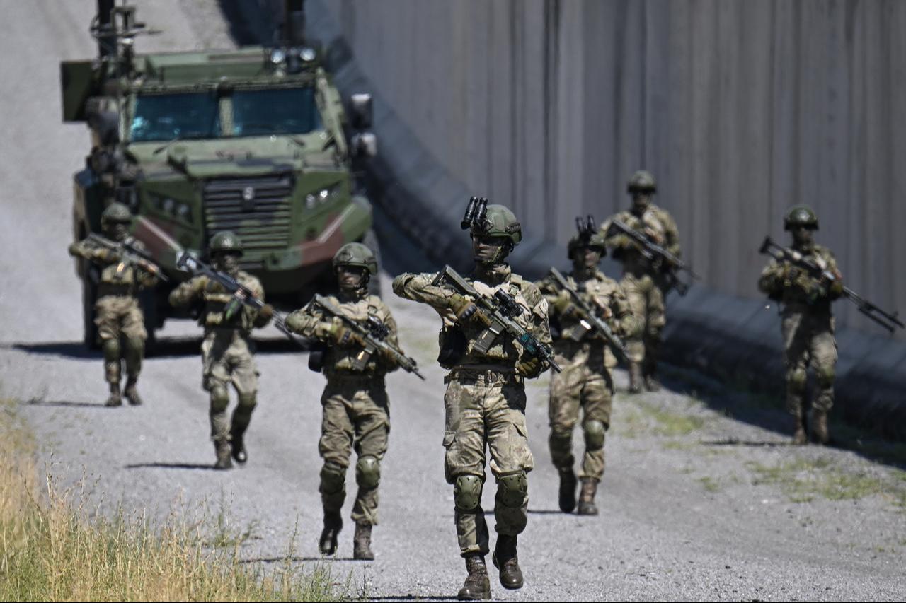 Turkish border units patrol the border in Van, Türkiye, on September 16, 2025. (AA Photo)