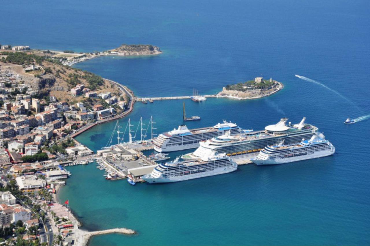 Cruise ships dock at the port of Kusadasi, one of the Aegean’s busiest hubs for international cruise tourism in Aydin, Türkiye. (Courtesy of Ministry of Culture and Tourism)