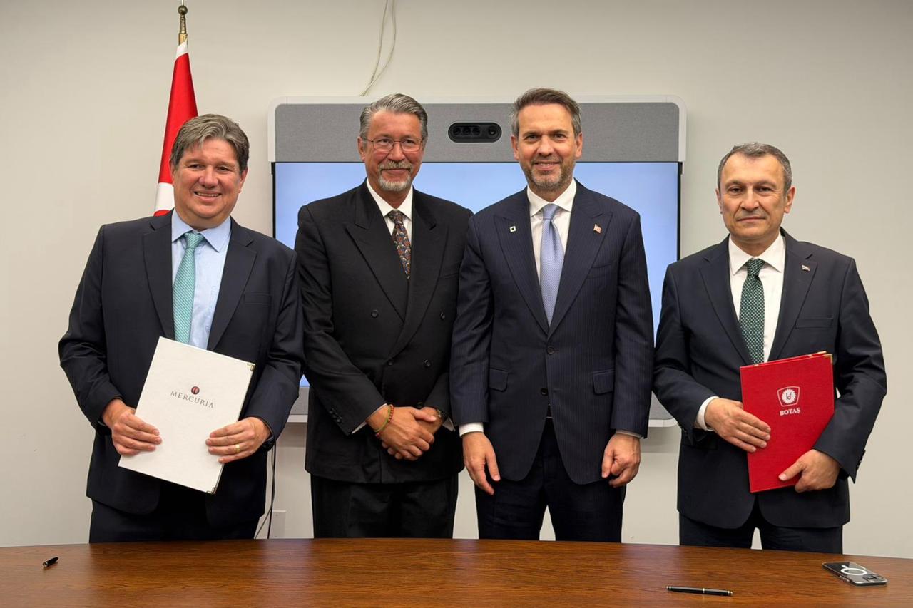 Türkiye inks $43B, 20-year LNG import deal in US Image
