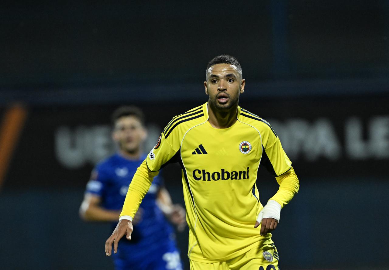 Yusuf En-Nesiri of Fenerbahce in action during the UEFA Europa League week 1 match between Dinamo Zagreb and Fenerbahce at Maksimir Stadium in Zagreb, Croatia, on Sep. 24, 2025. (AA Photo)