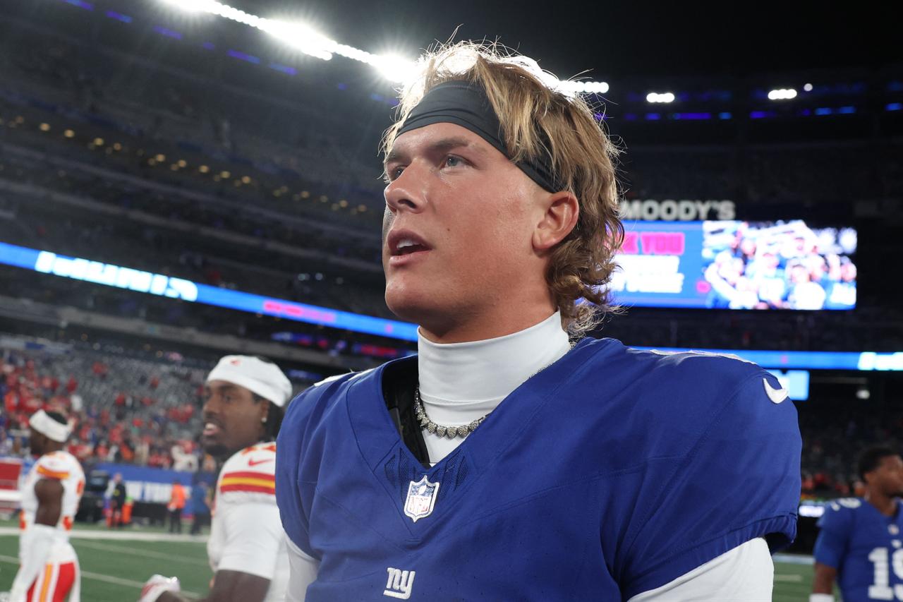 Jaxson Dart #6 of the New York Giants heads off the field following a game between the Kansas City Chiefs and the New York Giants at MetLife Stadium in East Rutherford, New Jersey on Sep. 21, 2025. (AFP Photo)