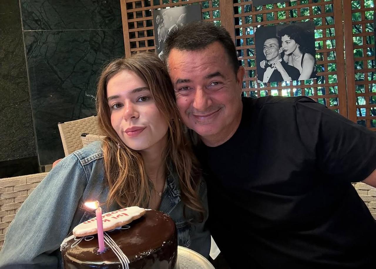Acun Ilicali, kızı Leyla Ilicali ile doğum günü anı paylaşıyor, 11 Ağustos 2025. (Fotoğraf Instagram/@Acunilicali aracılığıyla fotoğraf)