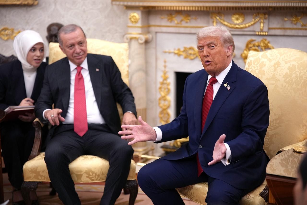 U.S. President Donald Trump (R) delivers remarks during a meeting with President of Turkey Recep Tayyip Erdogan in the Oval Office at the White House in Washington, U.S. on Sept. 25, 2025. (AA Photo)