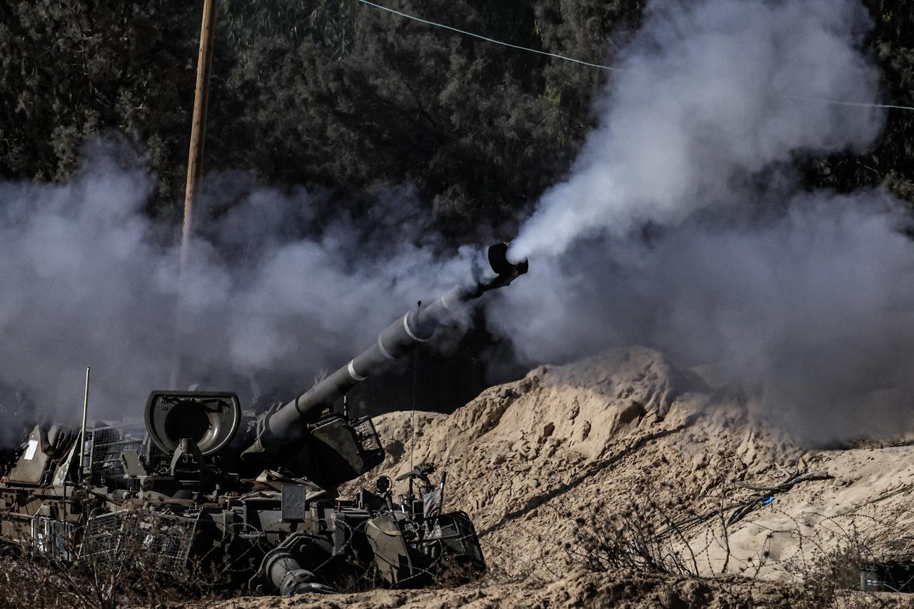 Israeli tank and armored vehicle are seen from Israel - Gaza border, September 21, 2025. (AA Photo)