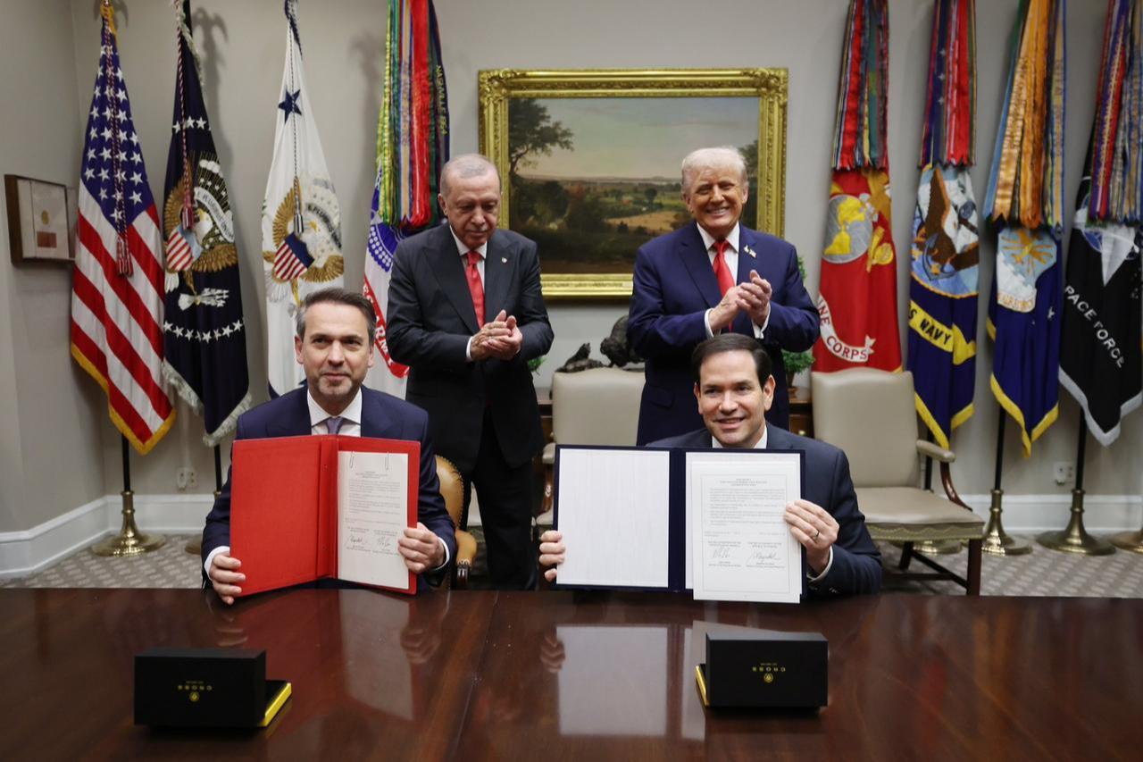 Turkish Energy Minister Alparslan Bayraktar (L) and U.S. Secretary of State Marco Rubio (R) display signed documents on Strategic Civil Nuclear Cooperation at the White House, in Washington, D.C., U.S., September 25, 2025. (Photo via X/@aBayraktar1)