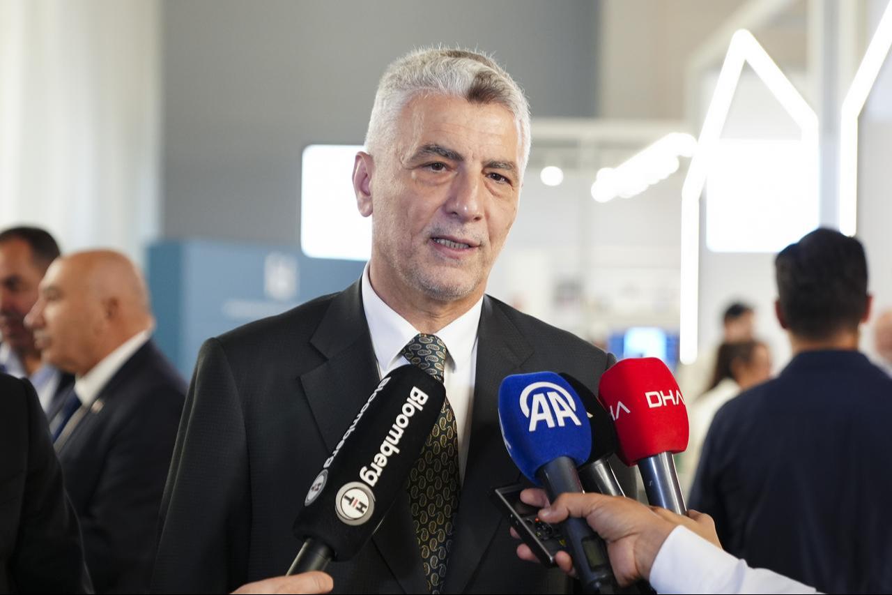 Trade Minister Omer Bolat speaking to reporters at the "Istanbul Furniture Design Fair - Furnishings and Design Istanbul" at the Istanbul Fair Center, Sept. 26, 2025. (AA Photo)