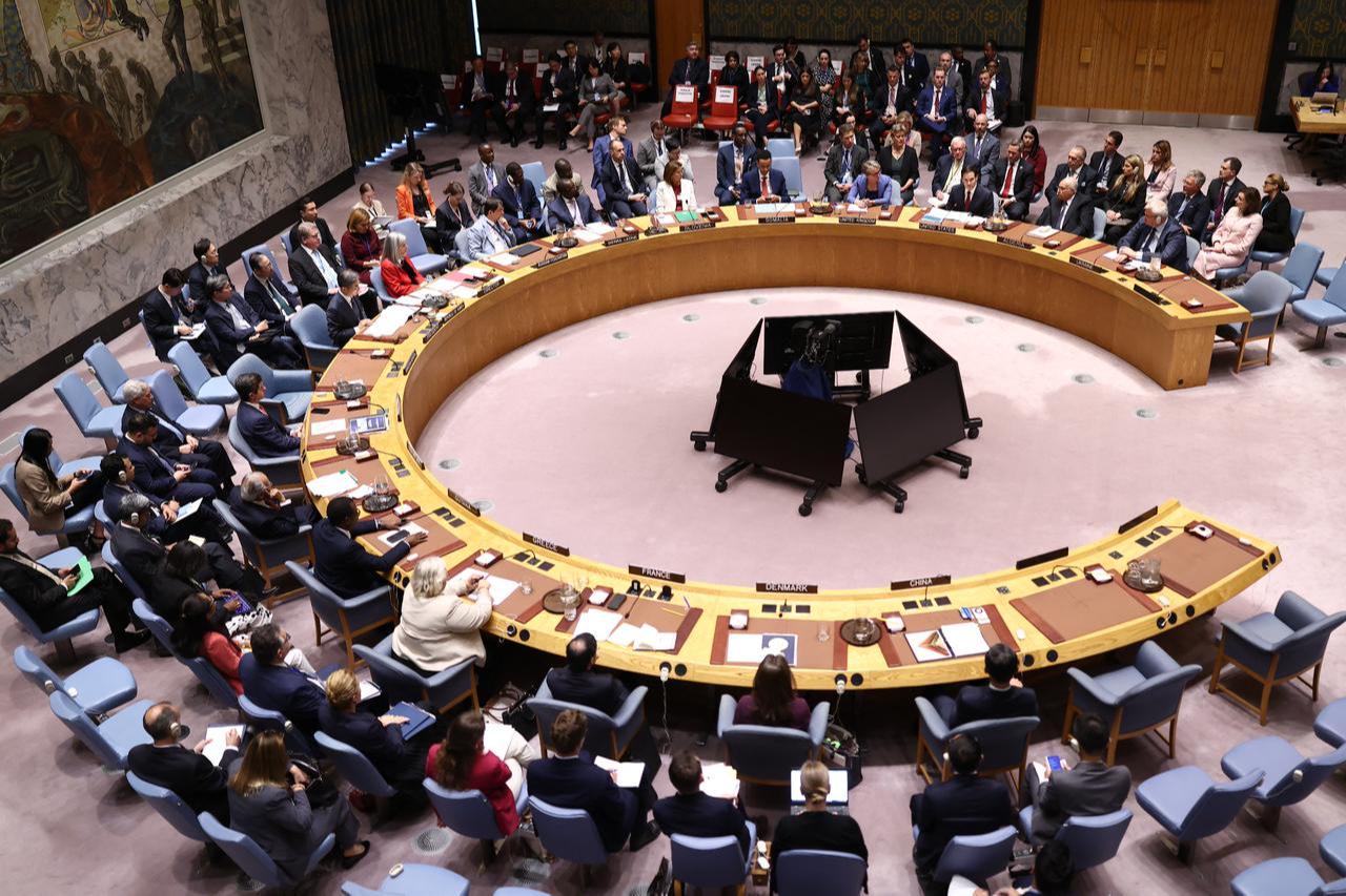 United States Secretary of State Marco Rubio (seated at table, 3R) speaks during a United Nations Security Council minesterial meeting on Ukraine at UN headquarters in New York, U.S. on Sep. 23, 2025. (AFP Photo)