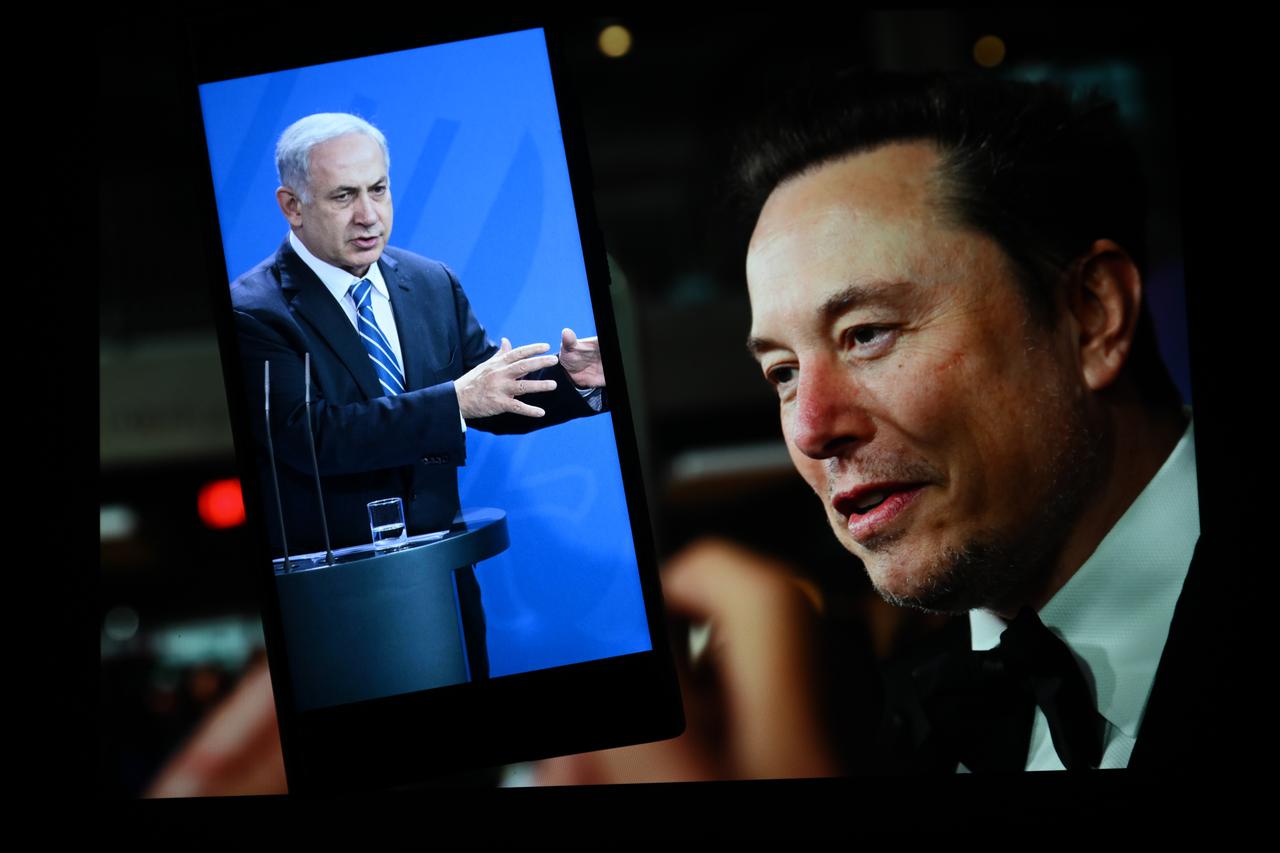 A view of photos of businessman Elon Musk and Prime Minister of Israel, Benjamin Netanyahu displayed on digital screens in Ankara, Türkiye on September 27, 2025. (AA Photo)