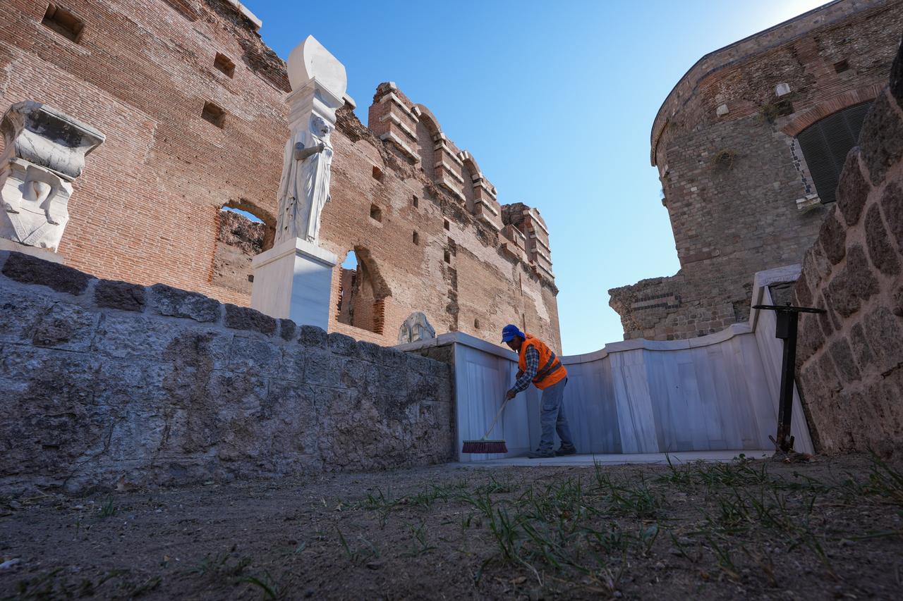 Restoration, conservation, and landscaping works continue at the Red Basilica, a temple named after its distinctive red bricks, located in the ancient city of Pergamon in Izmir’s Bergama district, Türkiye, Sept. 26, 2025. (AA Photo)
