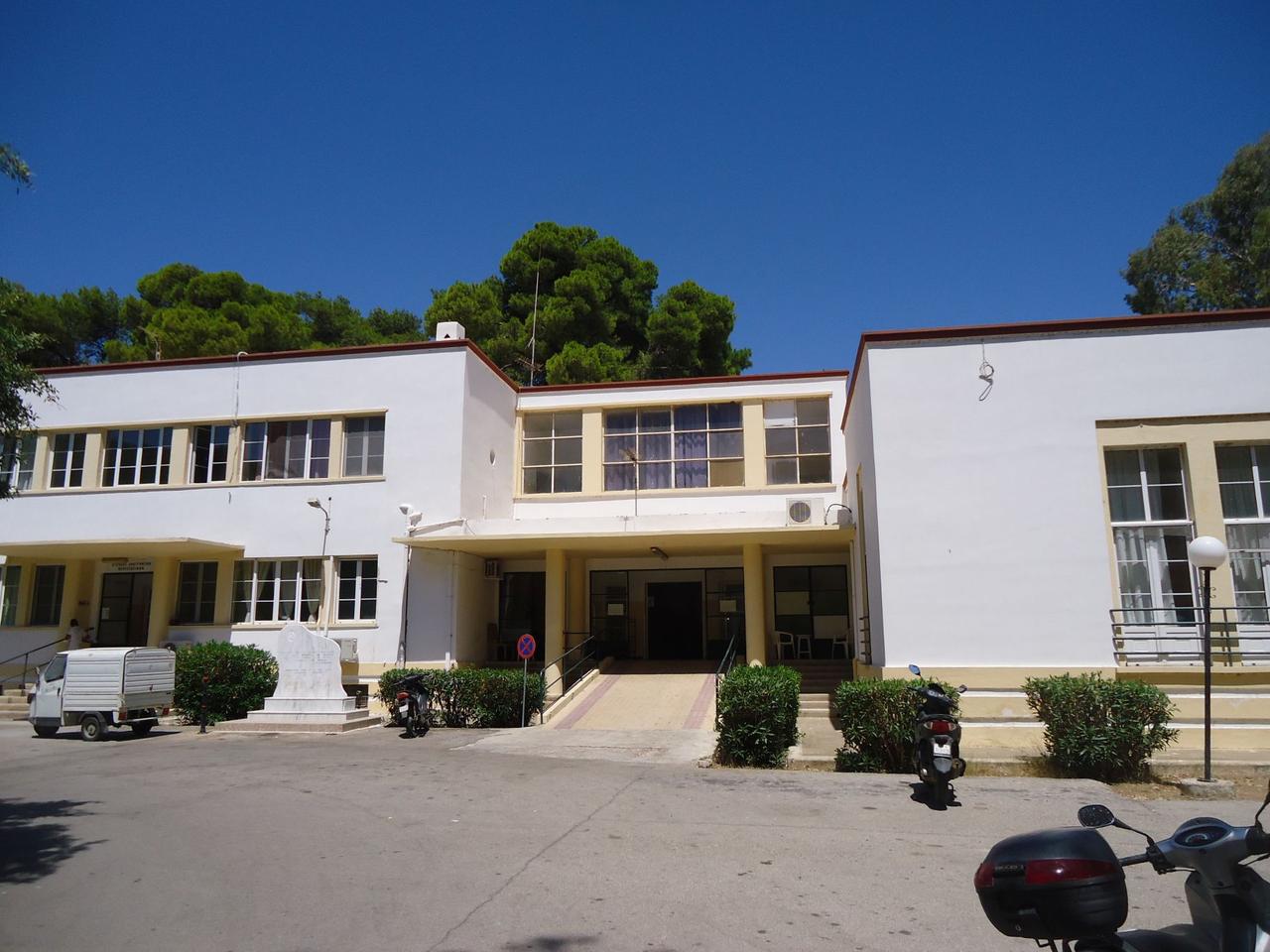 A view of the General Hospital of Leros, where Turkish businessman Ali Sabanci received emergency treatment after a boat accident. (Photo via pedtrauma.gr)