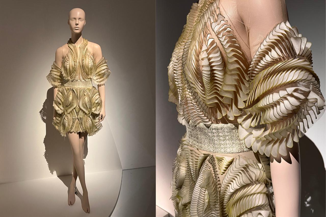 The couture dress featuring Iris van Herpen’s experimental 3D-printing technique, Rotterdam, Netherlands, September 26, 2025. (Photo by Selin Hacialioglu/Türkiye Today)